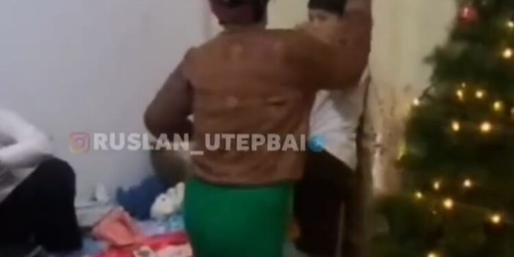 Опубликованы кадры возможного насилия над детьми под опекой в Таразе