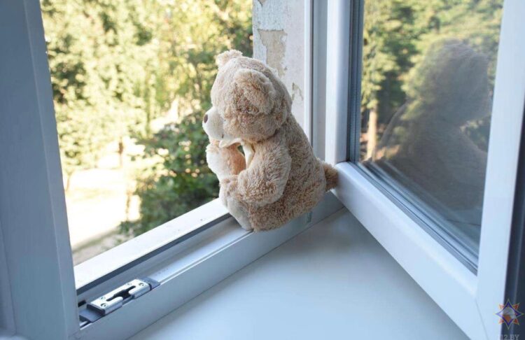 Таразда бесінші қабаттан құлаған балалардың жағдайы белгілі болды