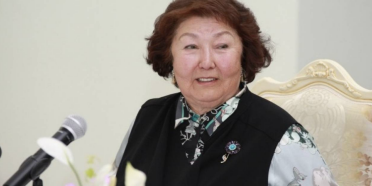 Сару Назарбаеву выписали из больницы