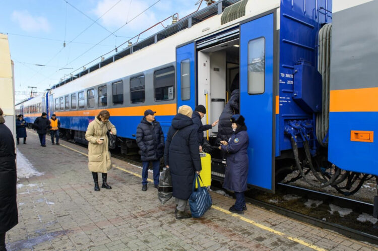 ҚТЖ мүмкіндігі шектеулі жолаушыларды сүйемелдеу қызметін іске қосты
