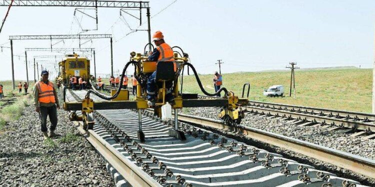 В Казахстане модернизируют 11 тыс. км дорог и увеличат пропускную способность аэропортов