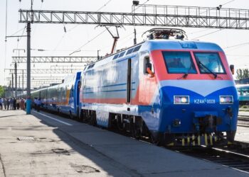Қазақстанда теміржол билеттеріне жас санаттары бойынша жеңілдіктер кеңейтілді