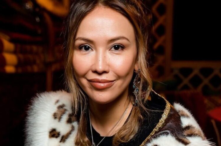 Алаяқтық ісі: сотта Бишімбаевтің бұрынғы әйелі жауап берді