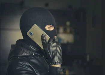 Жительница Петропавловска лишилась сбережений после звонка мошенников