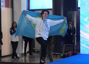 Олимпийского чемпиона Михаила Шайдорова торжественно встретили в столице