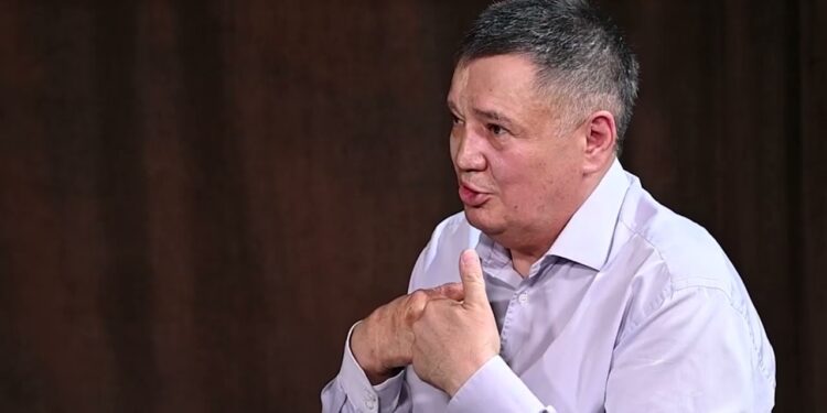 Оразалы Ержанов жаңа Конституция жобасы туралы жазбалардан кейін ұсталды