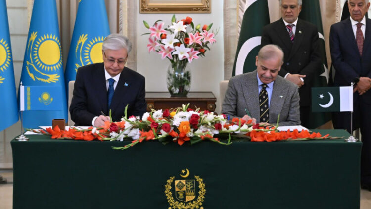 Қасым-Жомарт Тоқаев Қазақстан мен Пәкістан ынтымақтастығының басым бағыттарын атады