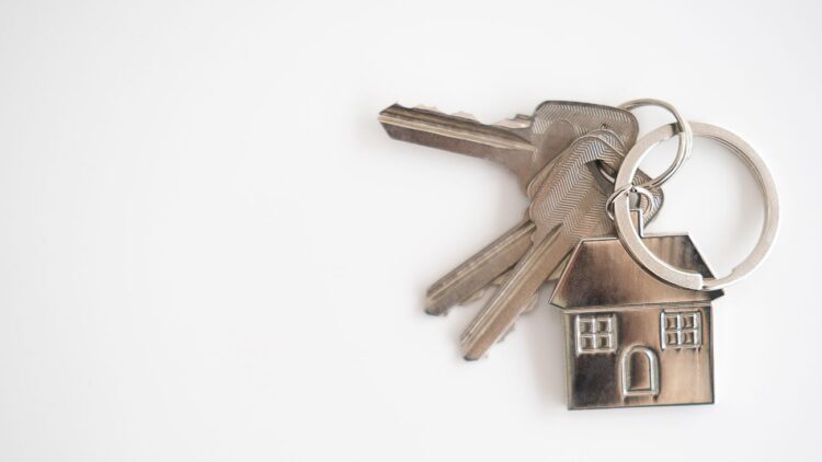 20 млн теңгеден астам шығын: Ұржар тұрғыны алаяқтық күдігімен қамауға алынды