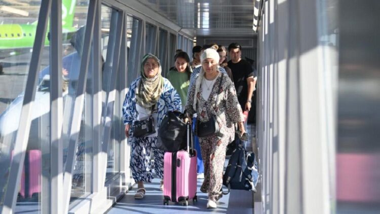 946 пассажиров доставлены в Казахстан спецрейсами из зоны конфликта