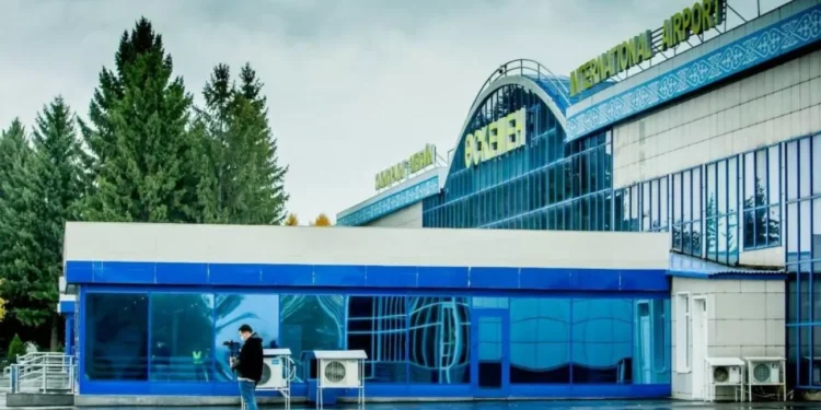 Экс-руководитель Международного аэропорта Усть-Каменогорск получил 8 лет за растрату и злоупотребление полномочиями