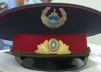 Астанада полицей бастығына қол көтергені үшін сотталды: Капитан шенінен айырылды