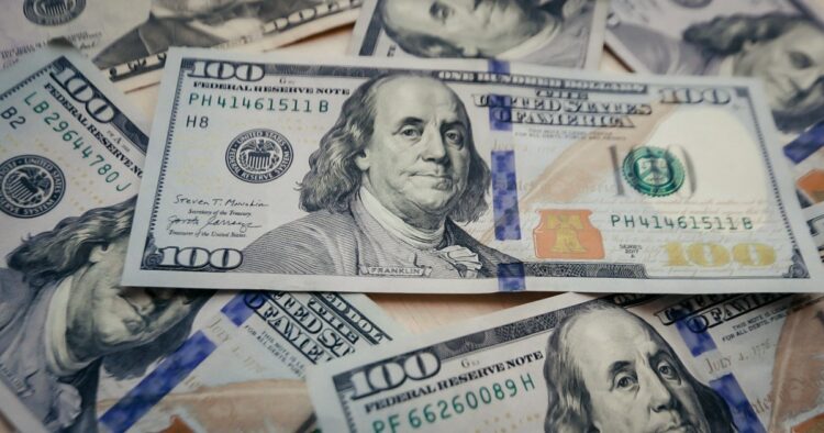 Валюта нарығындағы өзгеріс: Доллар сату 480 теңгеге дейін түсті