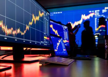 Инвестиции» в WhatsApp: жительница ЗКО лишилась почти 1,5 млн тенге