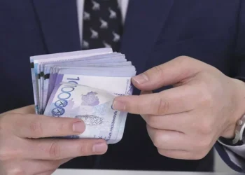 Задержание топ-менеджера «дочки» КТЖ в Алматы: подробности дела о взятке в 1,1 млн долларов