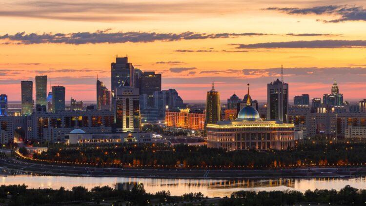 Астана мен Алатауға жеке конституциялық заңдар әзірленеді