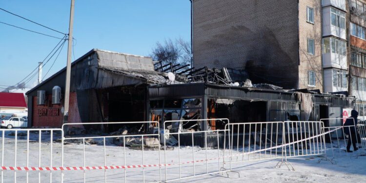 Нарушение пожарной безопасности: прокуроры задержали владельца сгоревшего кафе в Щучинске
