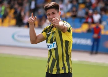 Отец капитана «Челси» стал личным ментором Дастана Сатпаева перед трансфером в АПЛ