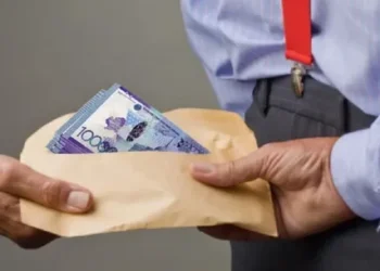 Миллион доллар пара ма? «Қазтеміртранс» Алматыдағы басшының ұсталуына қатысты пікір білдірді