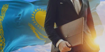 Қазақстанда жастарды мемлекеттік қызметке мектептен бастап дайындайтын жүйе енгізіледі