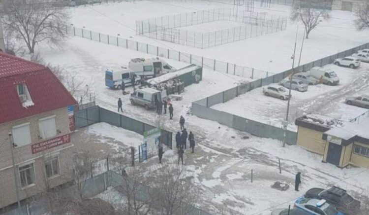 Жестокое убийство в Актобе: расчленённое тело мужчины нашли возле школы