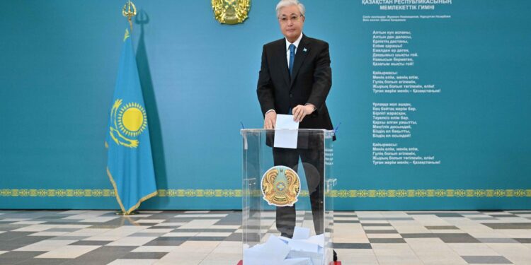 «Судьбоносный день для страны»: Касым-Жомарт Токаев проголосовал на референдуме