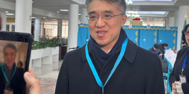 Наблюдатели из Китая отметили спокойную и организованную атмосферу на участках