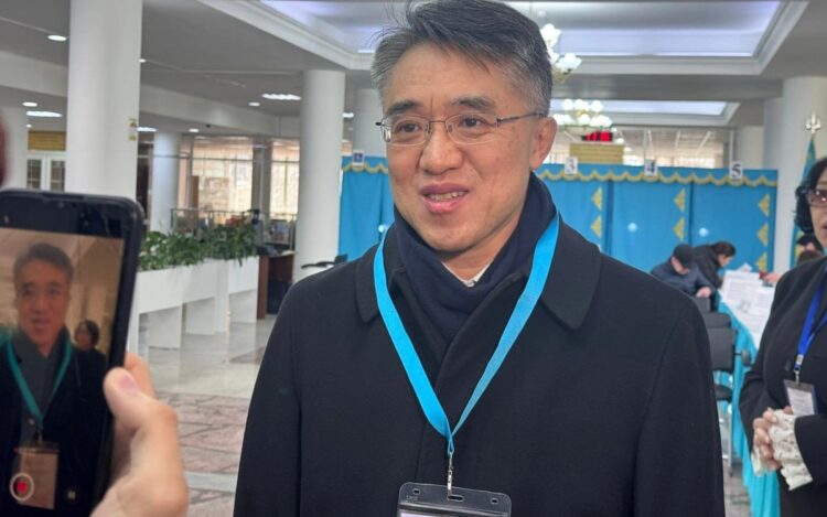 Наблюдатели из Китая отметили спокойную и организованную атмосферу на участках