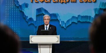 Президент объявил 15 марта новым государственным праздником — Днем Конституции