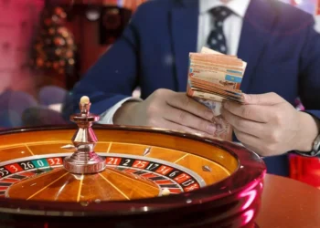 Букмекерские счета вместо госслужбы: Чиновники Экибастуза попались на нарушении этических норм