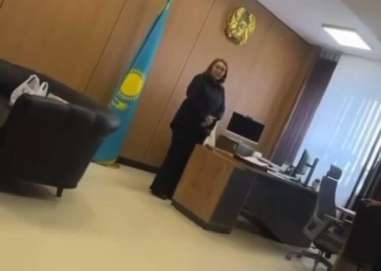 Скандал в колледже Алматы: беременная сотрудница госпитализирована после криков директора