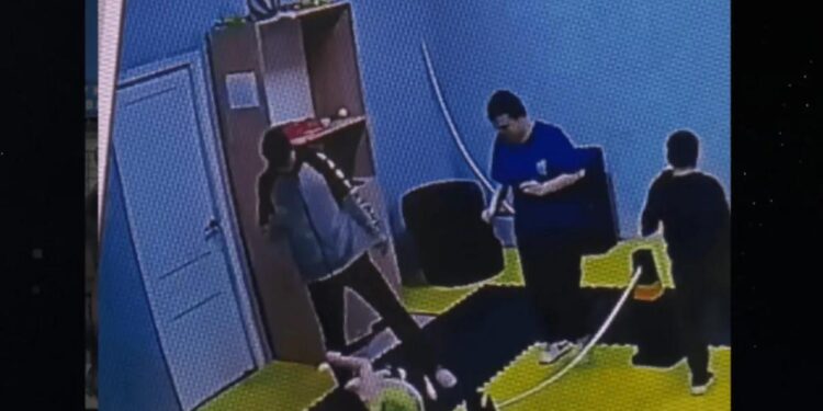 Избиение ребенка в центре коррекции Актау: новые подробности и закрытие учреждения