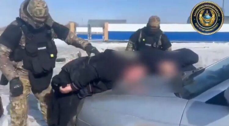 Қарағандыда зейнеткерлерді тонаған теміртаулық алаяқтар тобы ұсталды