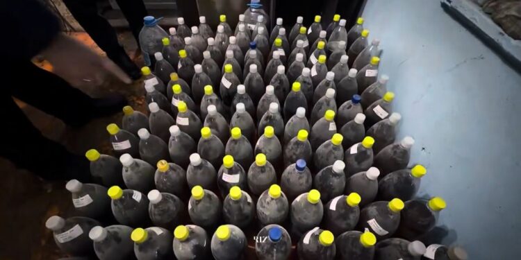 Екібастұзда заңсыз ішімдік шығаратын жасырын цех әшкере болды