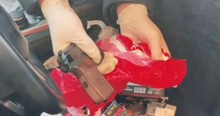 БҚО-да ағалы-інілі екеу қару-жарақ қоймасын жасырған