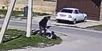 Жестокое избиение в Шымкенте: Десятиклассник напал на младшеклассника из-за словесной перепалки