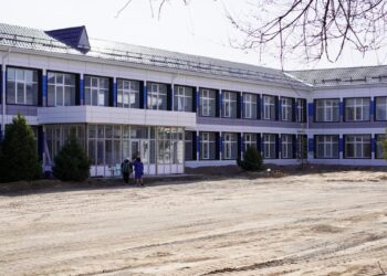 Когда завершится капитальный ремонт школы в Конаеве?