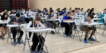 Білім бәйгесіндегі жетістік үшін төлем: Қазақстанда мектеп оқушылары мен ұстаздарды ынталандырудың жаңа тәртібі бекіді