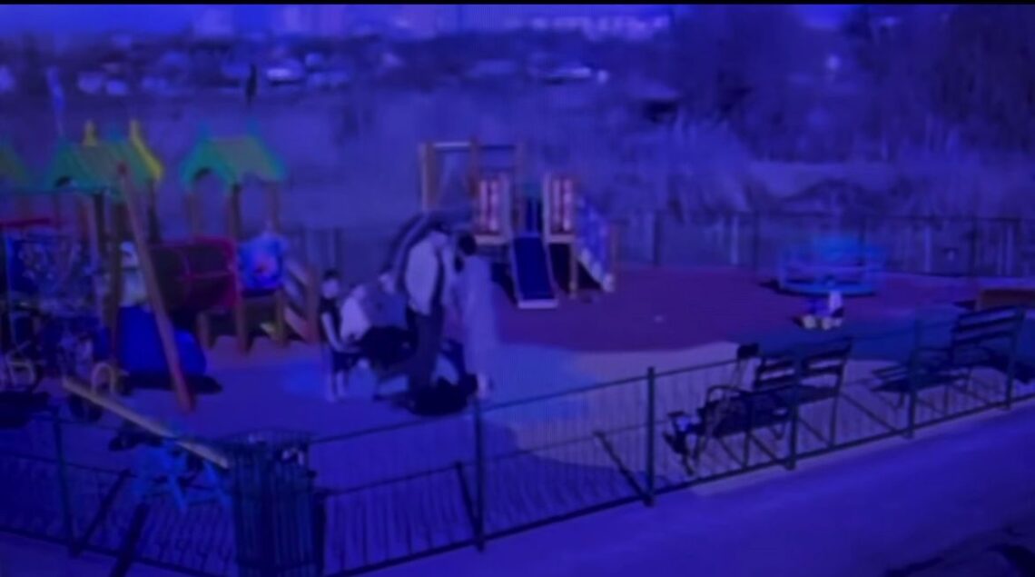 В Караганде полиция проводит проверку по факту нападения мужчины на несовершеннолетнего