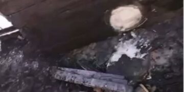 В Кызылорде сотрудник полиции спас двоих детей из горящей квартиры