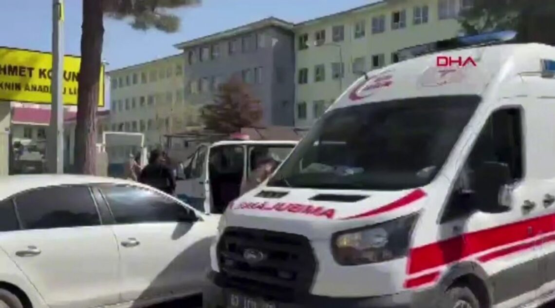 Түркиядағы мектептегі атыс: 16 адам жараланып, шабуылдаушы өзіне қол жұмсады