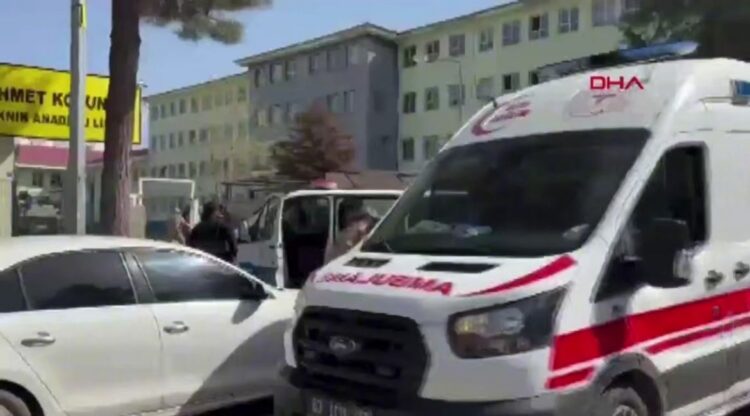 Түркиядағы мектептегі атыс: 16 адам жараланып, шабуылдаушы өзіне қол жұмсады