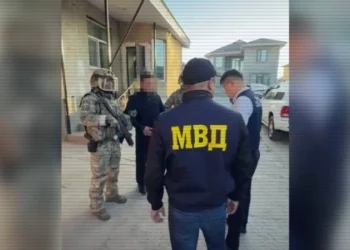 В Жамбылской области задержали группу за вымогательство денег у водителей