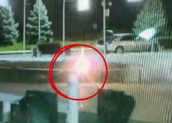 Фейерверк перед театром в Талдыкоргане попал на камеры ЦОУ