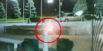 Фейерверк перед театром в Талдыкоргане попал на камеры ЦОУ