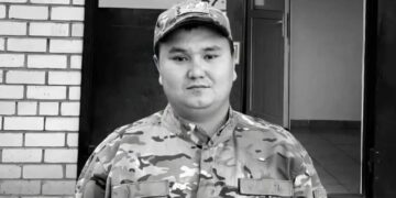 Пожарный погиб при тушении степного пожара в Западно-Казахстанской области