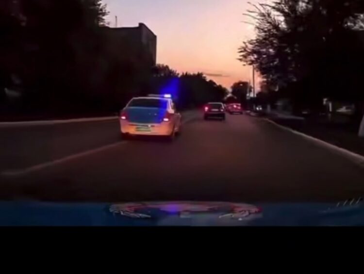 В Экибастузе водитель Mercedes устроил погоню с полицией