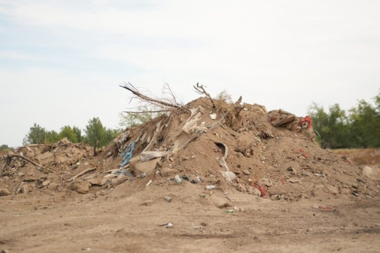 В Шенгельды ликвидировали стихийные свалки и вывезли 1 200 тонн отходов