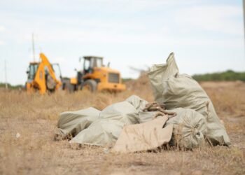Шеңгелдіде заңсыз қоқыс үйінділері жойылып, 1200 тонна қалдық шығарылды