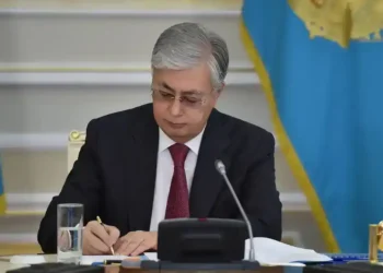 Тоқаев барлық деңгейдегі мәслихаттардың өкілеттігін мерзімінен бұрын тоқтатты