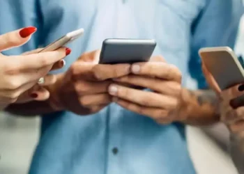 Beeline, Kcell и Tele2 оштрафовали за слишком сильный сигнал в колониях